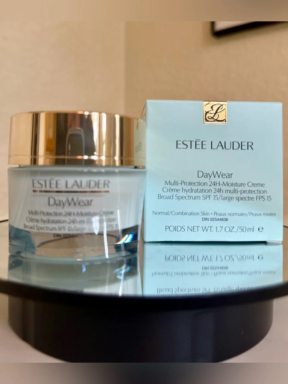 Estee Lauder DayWear Multi-Protection Anti-Oxidant 24H-Moisture Creme SPF 15 NIB - Picture 2 of 10